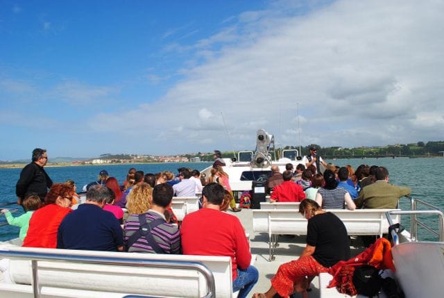 Rutas de naturaleza en barco Santander Experiencias