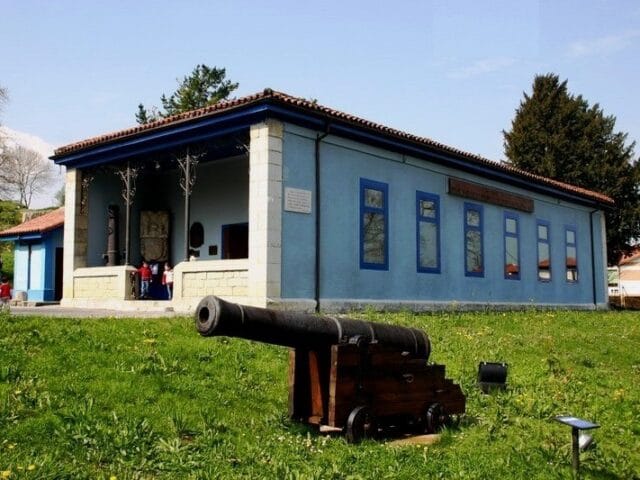 Entre Paseos y Cañones: Museo De La Real Fábrica de Artillería De La Cavada